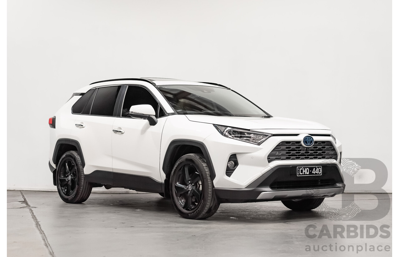 10/2019 Toyota RAV4 Cruiser Hybrid eFour (AWD) AXAH54R White 4d Wagon 2.5L - Hybrid