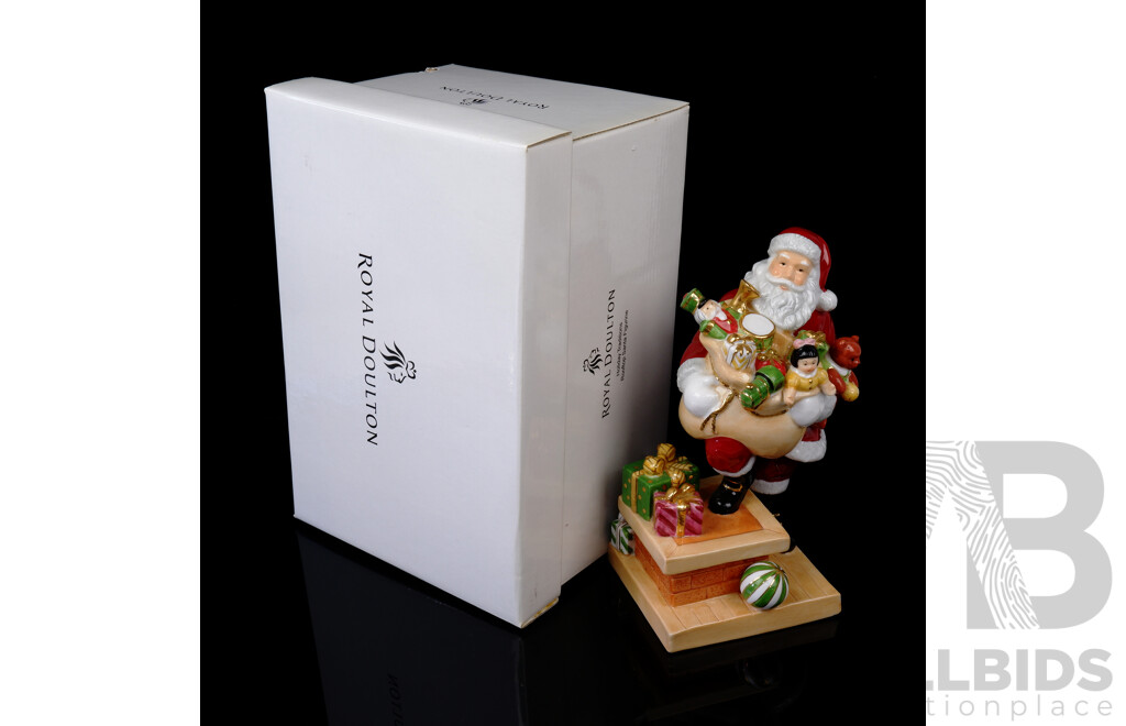 Royal Doulton Porcelain Holiday Traditions Rooftop Santa Figure in Original Box