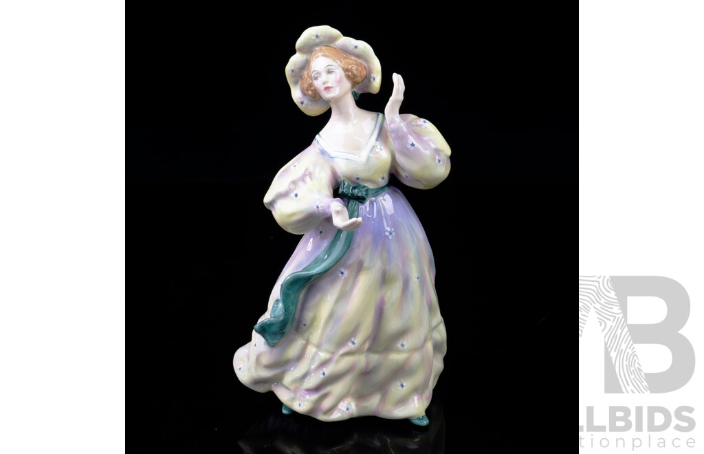 Royal Doulton Porcelain Figurine, Grand Manner, HN 2723
