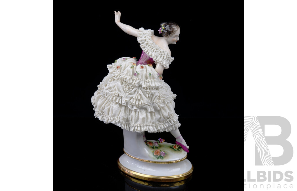 Vintage German Dresden Volkstedt Porcelain Lace Curtsying Ballerina Figurine