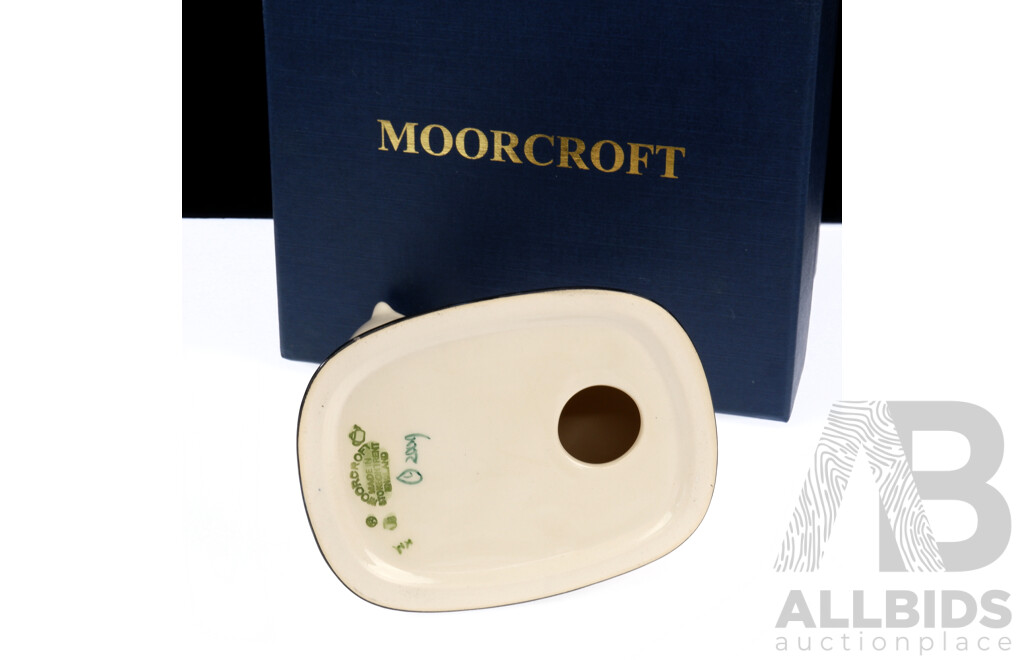 Moorcroft Porcelain Polar Bear Figure in Family of Majesty Form by  Robert Tabbenor in Original Box