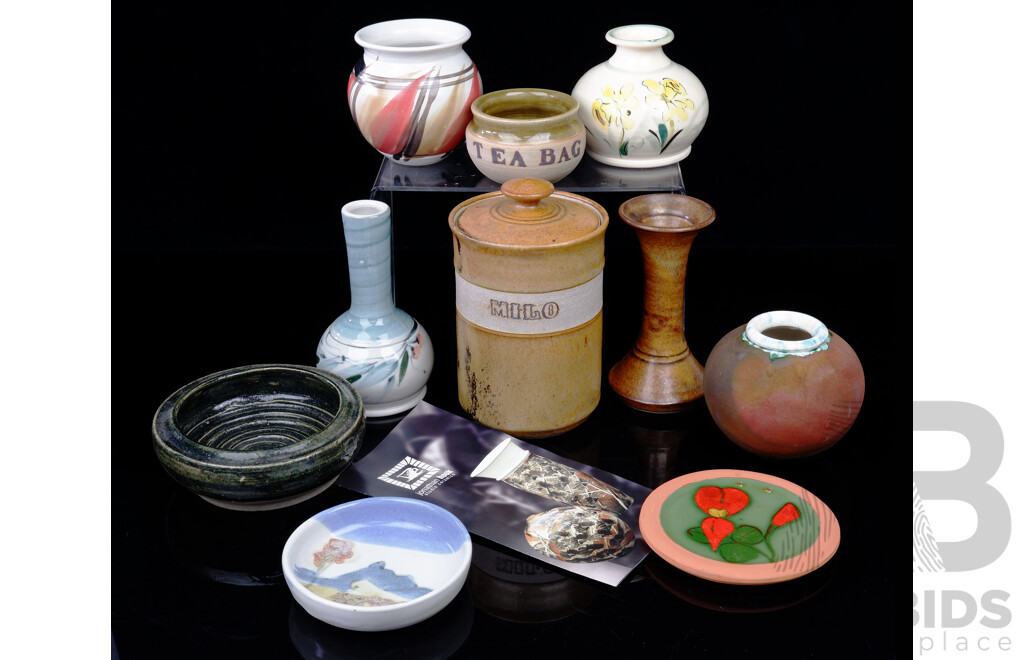 Collection Australian Studio Pottery Including Examples From Jonathon Hook, Tahune Pottery, J Ward, Elsa Fischer, Redbyrne Pottery, Steve Elliot and More