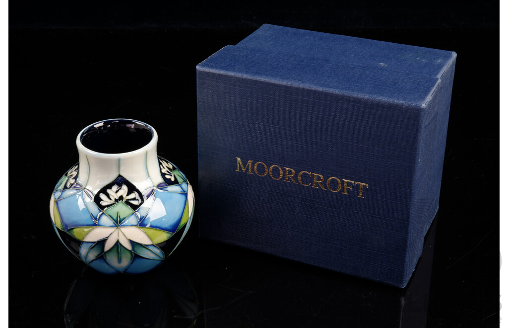 Moorcroft Porcelain Vase in Colours of Kiribati Design by Nicola Slaney in Original Box