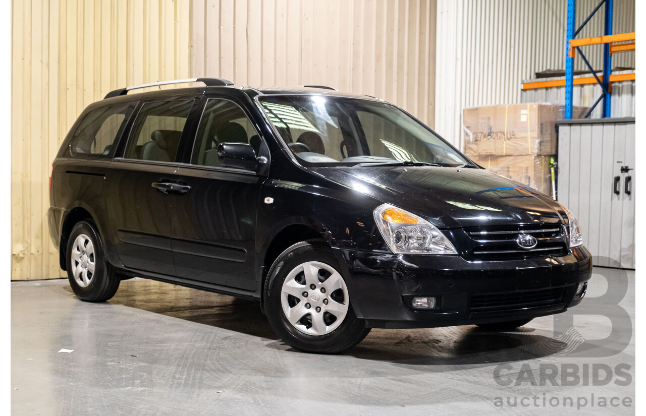 11/2009 Kia Grand Carnival (EX) VQ 4d Wagon Black V6 3.8L