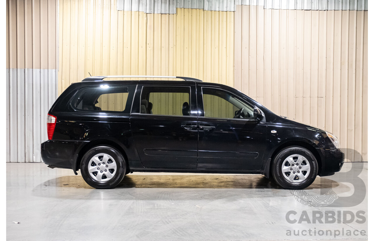 11/2009 Kia Grand Carnival (EX) VQ 4d Wagon Black V6 3.8L