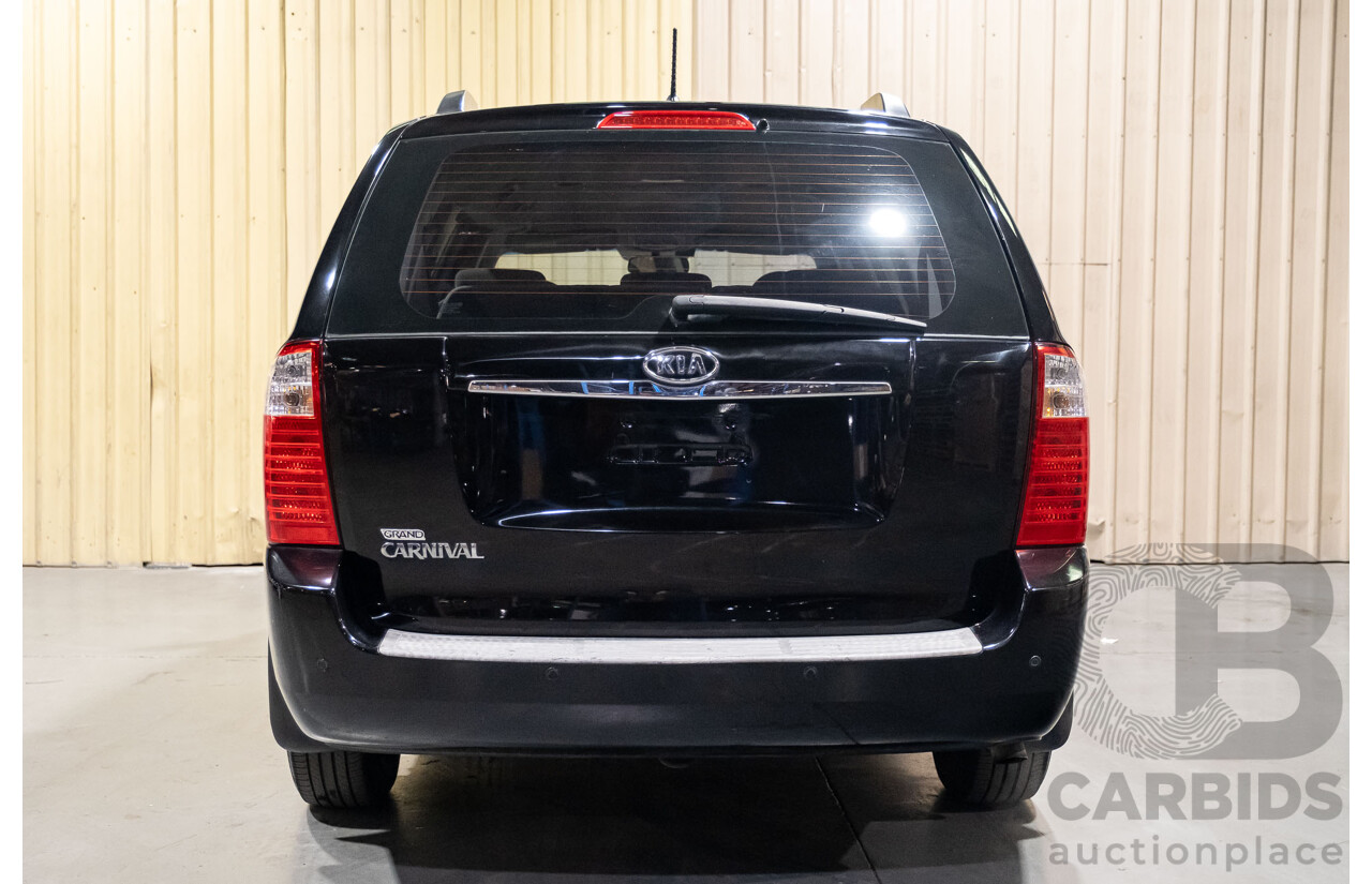11/2009 Kia Grand Carnival (EX) VQ 4d Wagon Black V6 3.8L
