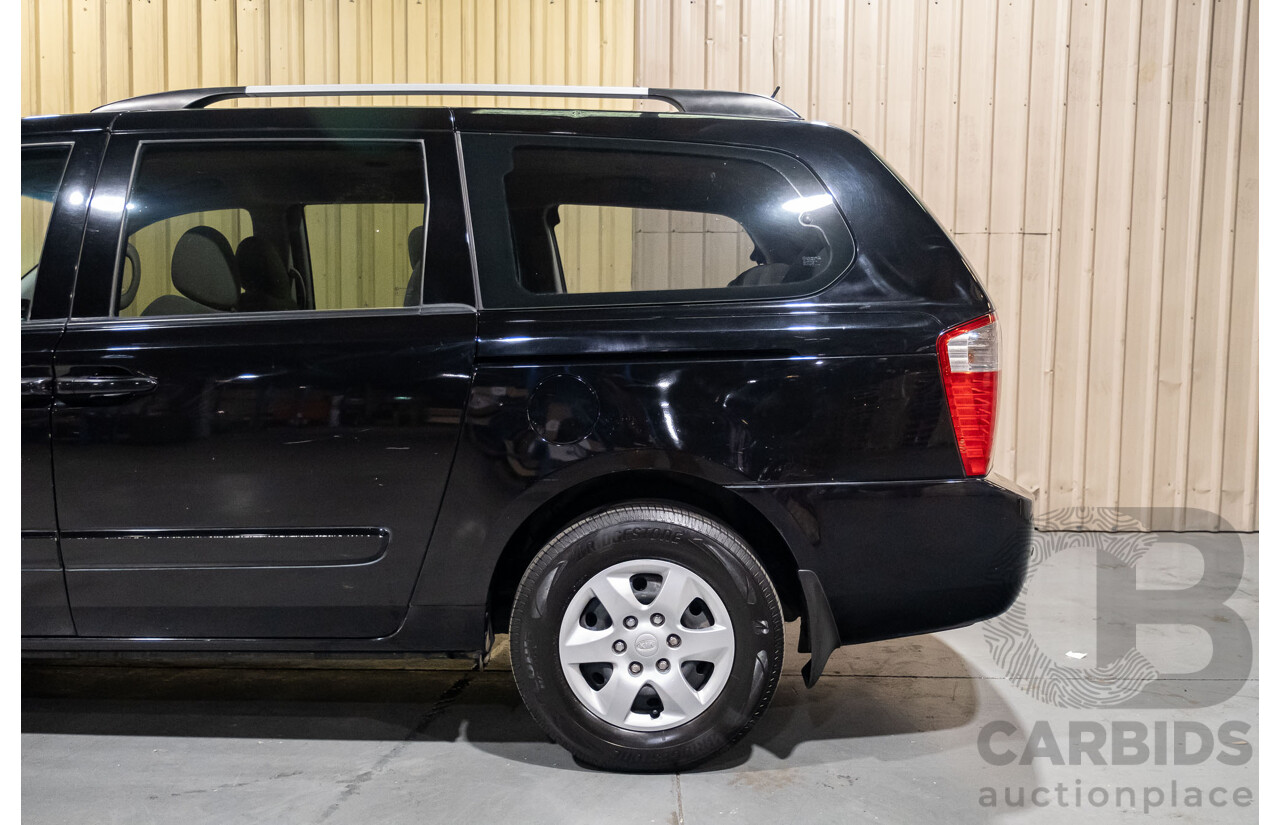 11/2009 Kia Grand Carnival (EX) VQ 4d Wagon Black V6 3.8L