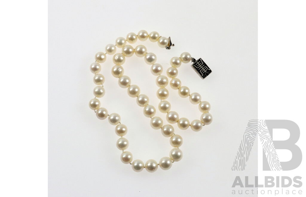 Strand of Freshwater Cultured Pearls with Sterling Silver Clasp, 53cm, Pearls 10mm-9.4mm Diameter