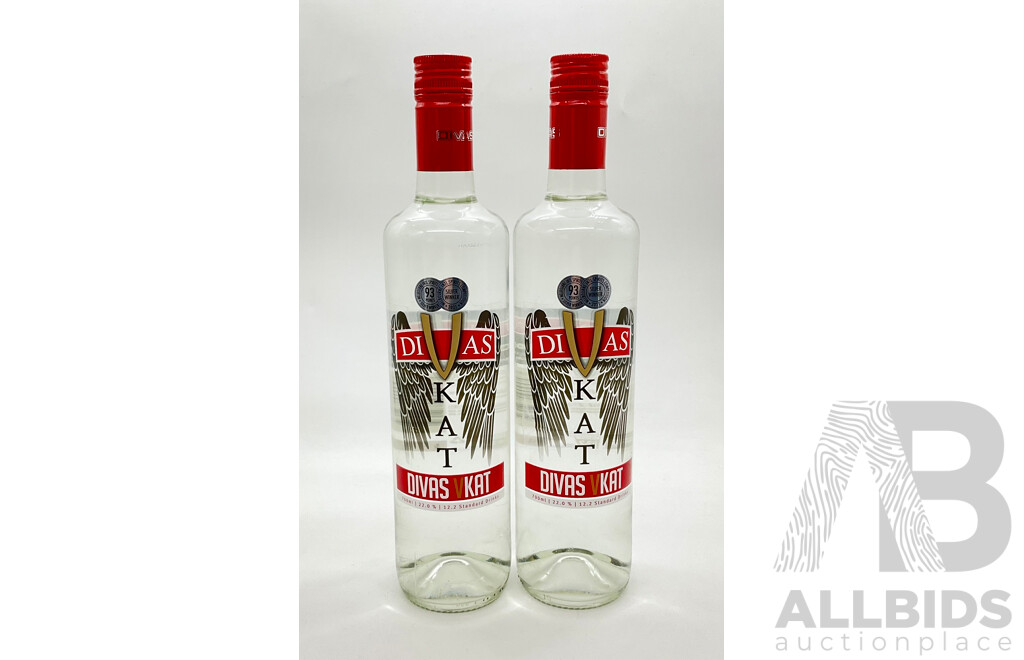 Two Bottles of Divas V Kat, 700 ML