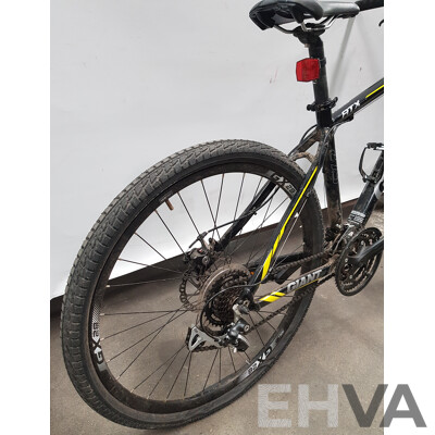 Giant ATX 27.5 10-Speed Mountain Bike
