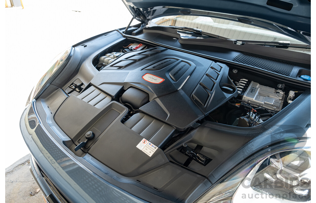 12/2018 Porsche Cayenne Turbo (4x4) 9YA MY19 5d Wagon Biscay Blue Twin Turbo V8 4.0L