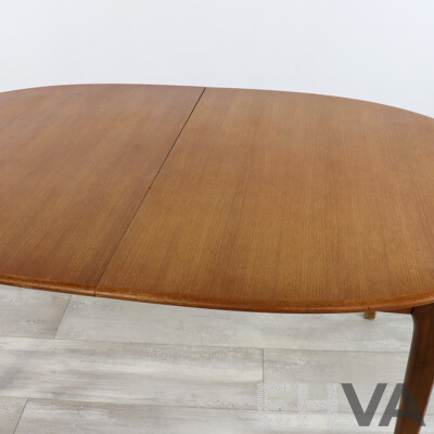 Mid Century Oval Extension Dining Table Attr. Noblett