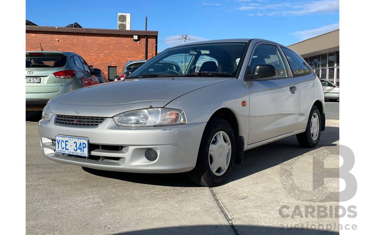 11/2001 Mitsubishi Mirage  CE 3d Hatchback Silver 1.5L