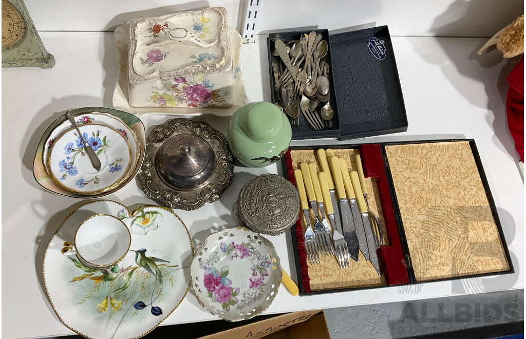 Good Assortment of Vintage Ceramic and EPNS Cultery