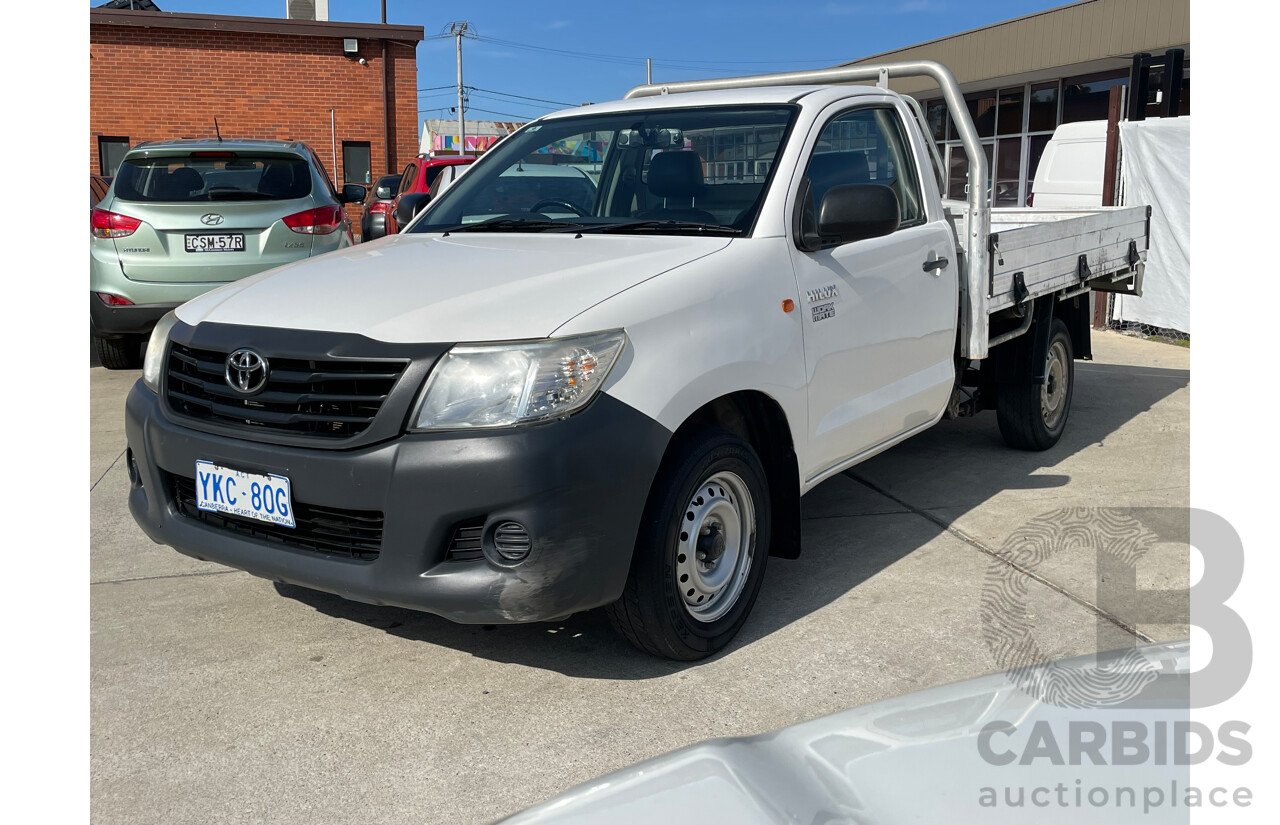 7/2014 Toyota Hilux Workmate TGN16R MY14 C/Chas White 2.7L