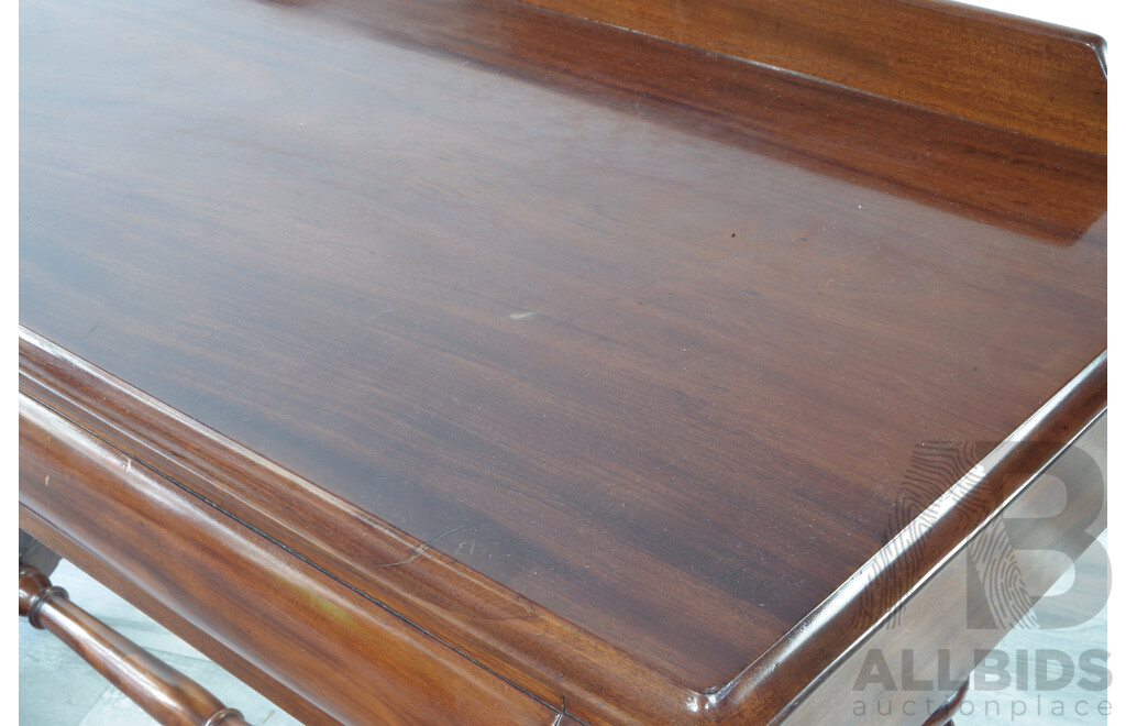 Good Victorian Mahogany Sofa Table