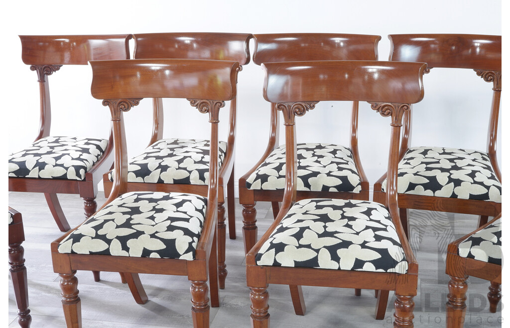 Good Set of Eight Victorian Mahogany Spade Back Dining Chairs