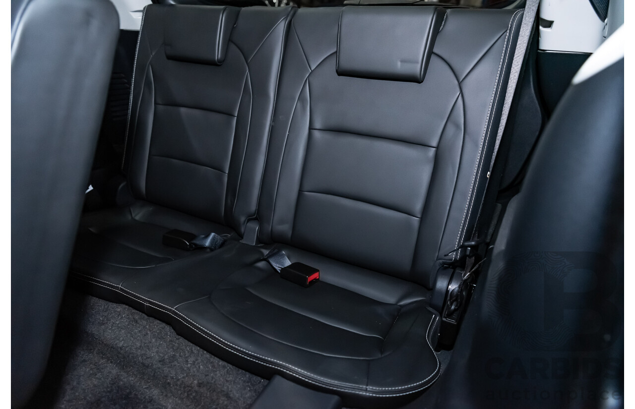6/2014 Nissan Dualis +2 Ti-L (4x2) J10 MY13 4d Wagon Metallic Black 2.0L - 7 Seater