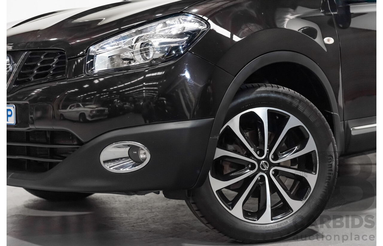 6/2014 Nissan Dualis +2 Ti-L (4x2) J10 MY13 4d Wagon Metallic Black 2.0L - 7 Seater