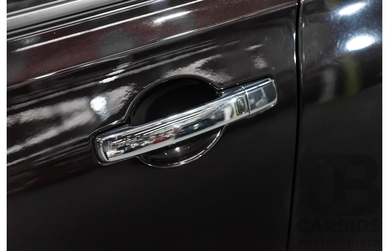 6/2014 Nissan Dualis +2 Ti-L (4x2) J10 MY13 4d Wagon Metallic Black 2.0L - 7 Seater