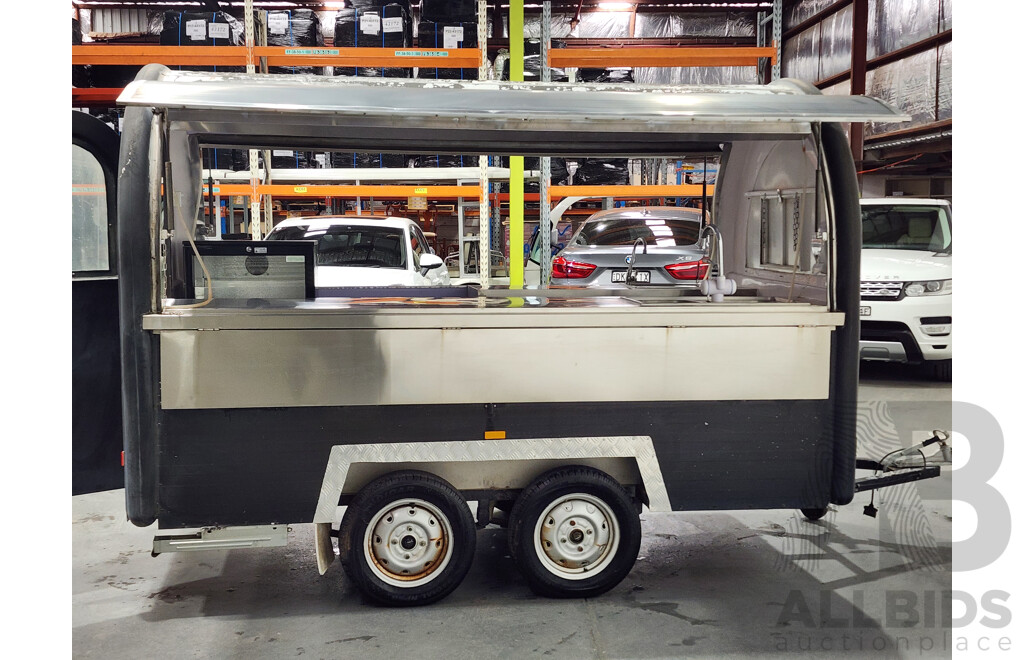 08/2018 Hope ZZ300 Dual Axle Food Van Trailer