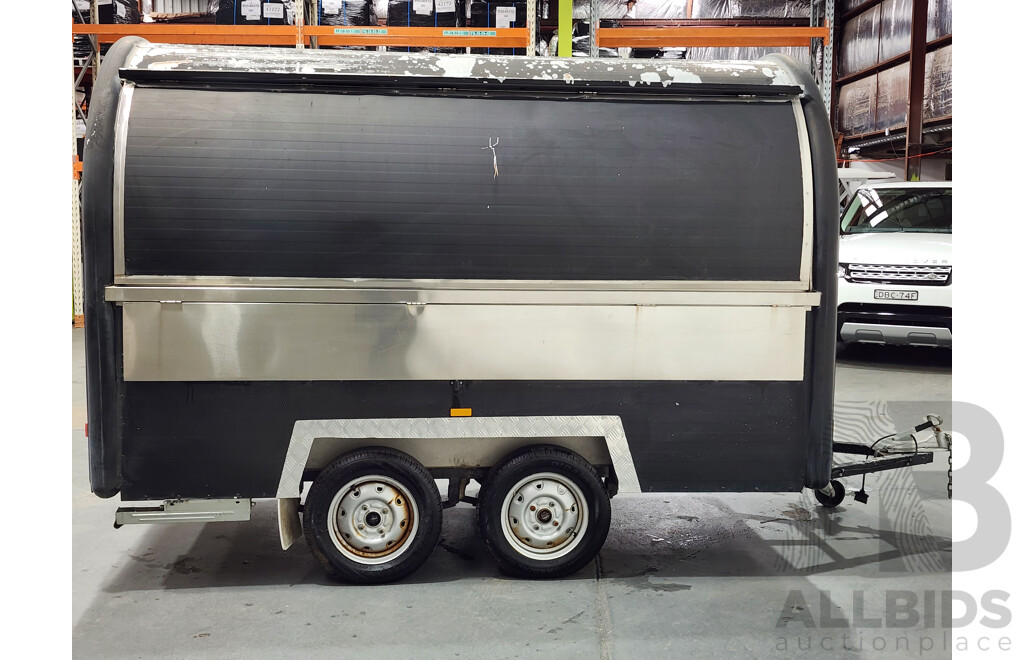08/2018 Hope ZZ300 Dual Axle Food Van Trailer
