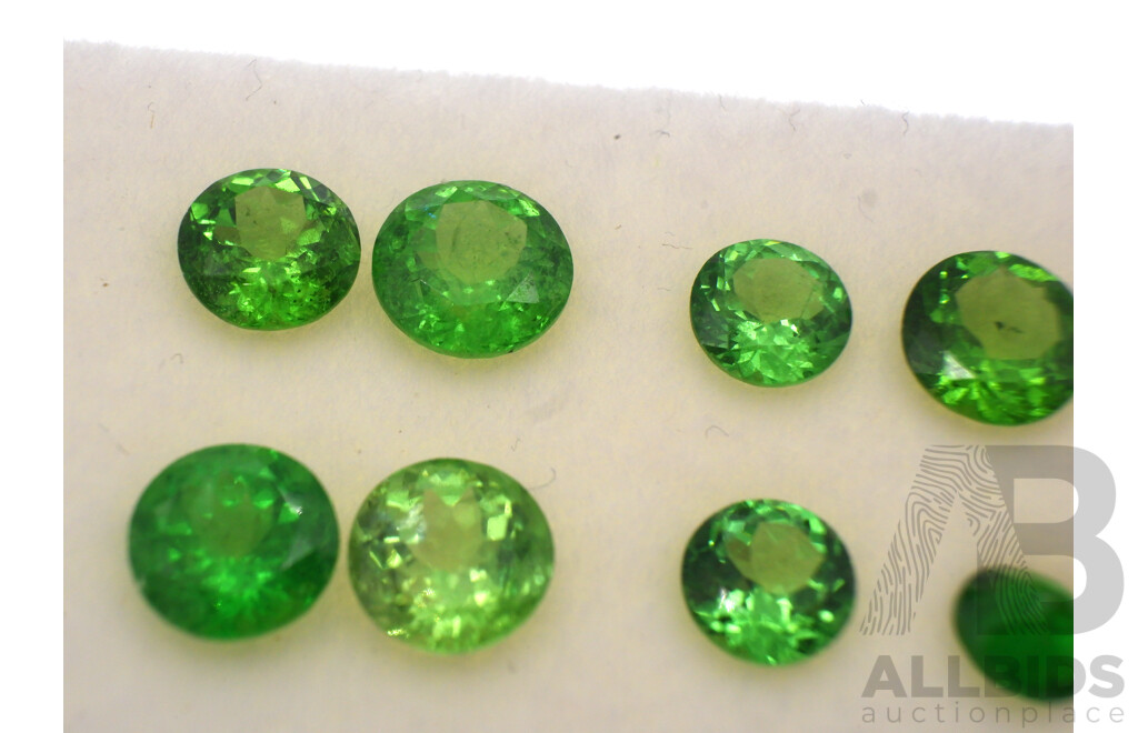 Tsavorite Green Garnets 6.40ct, (8) Round Brilliant Cut Unset Gemstones