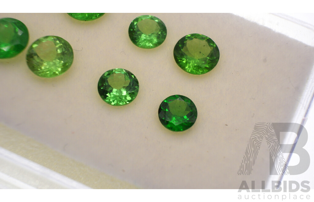 Tsavorite Green Garnets 6.40ct, (8) Round Brilliant Cut Unset Gemstones