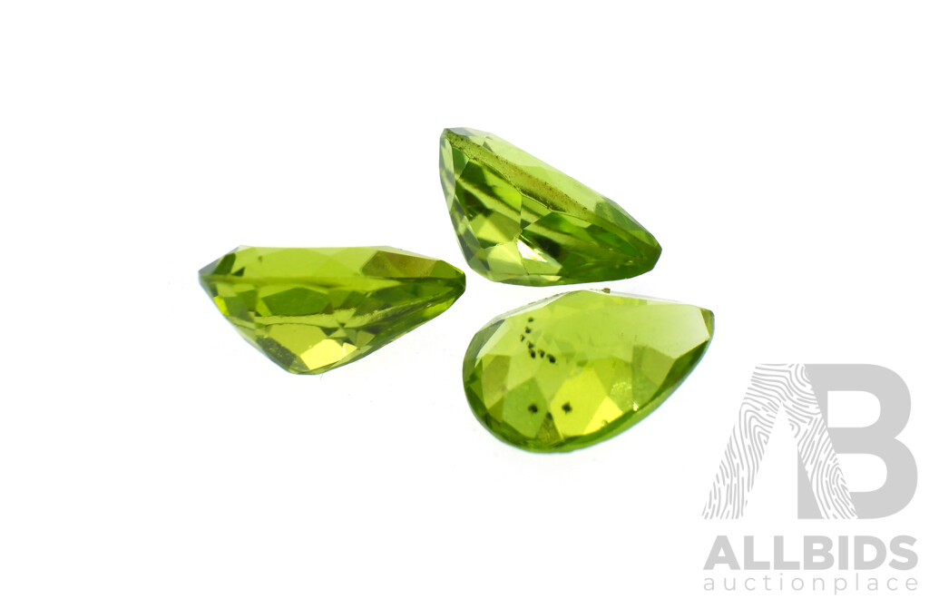 Peridot (10) Pear Cut Unset Gemstones, 15.20ct