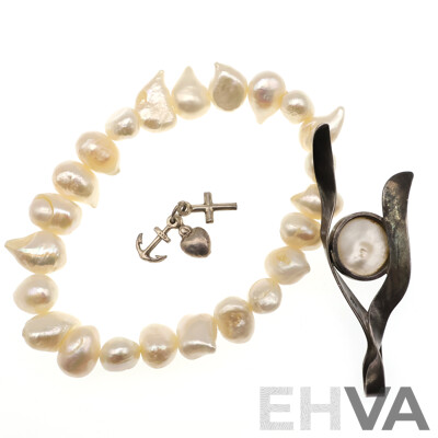 Baroque Freshwater Cultured Pearl Stretch Bracelet with Sterling Silver Mabe Pearl Pendant & Faith Hope & Charity 925 Charm