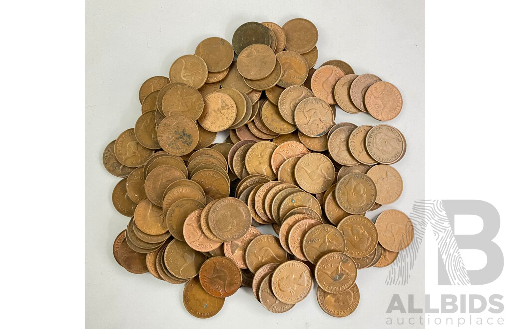 Australian KGVI and QE2 Pennies, Approximately 130 Coins, 1.4 Kilos Including KGV 1919 and 1935