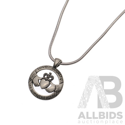 Sterling Silver Snake Chain Necklace with SS Cladder Pendant, 45cm, 26.08 Grams