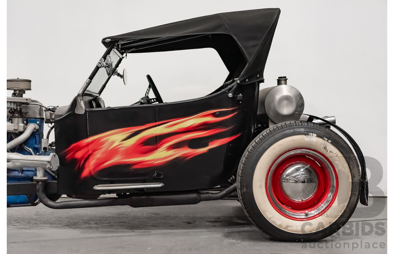 01/1923 Ford T-Bucket Hot Rod Soft Top 235ci I6