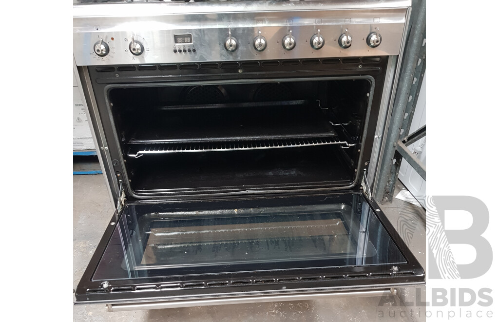 Smeg Dual Oven and Gas Stove