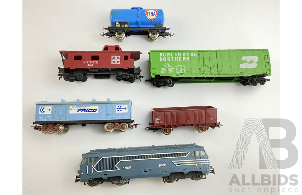Assortment of HO Scale Rollingstock, Track, Transformers and More