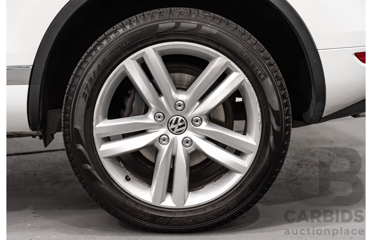 9/2013 Volkswagen Touareg V6 TDI (AWD) 7P MY13.5 4d Wagon White Turbo Diesel V6 3.0L