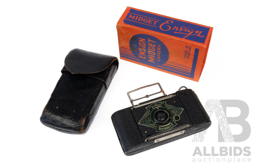 Vintage Ensign Midget Camera in Original Case and Box