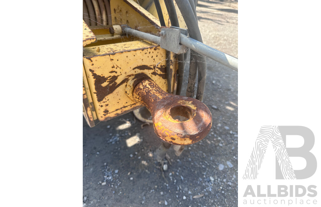 1994-96  Ford New Holland  D 1000 Hay Baler  B8210