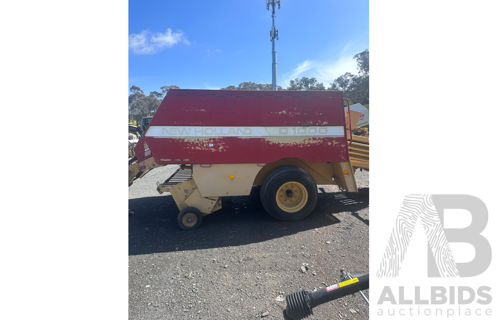 1994-96  Ford New Holland  D 1000 Hay Baler  B8210