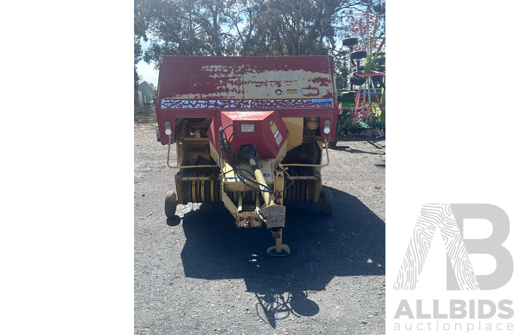 1994-96  Ford New Holland  D 1000 Hay Baler  B8210