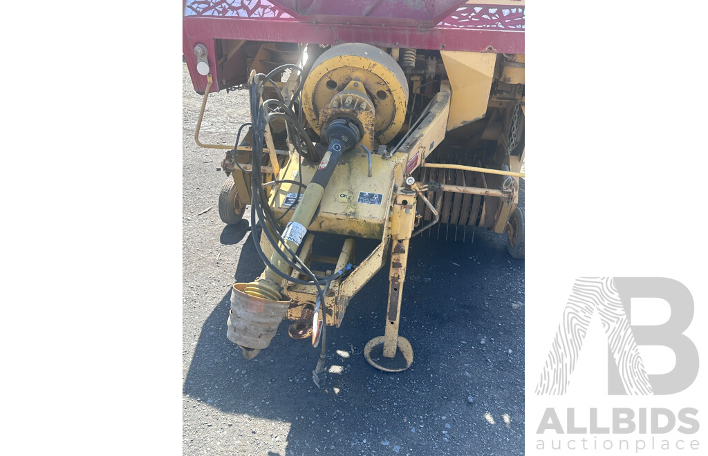 1994-96  Ford New Holland  D 1000 Hay Baler  B8210