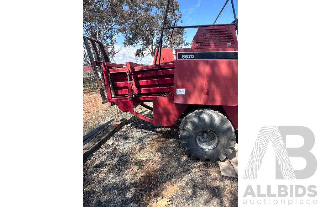 1994 Case International 8570 Hay Baler 900x900