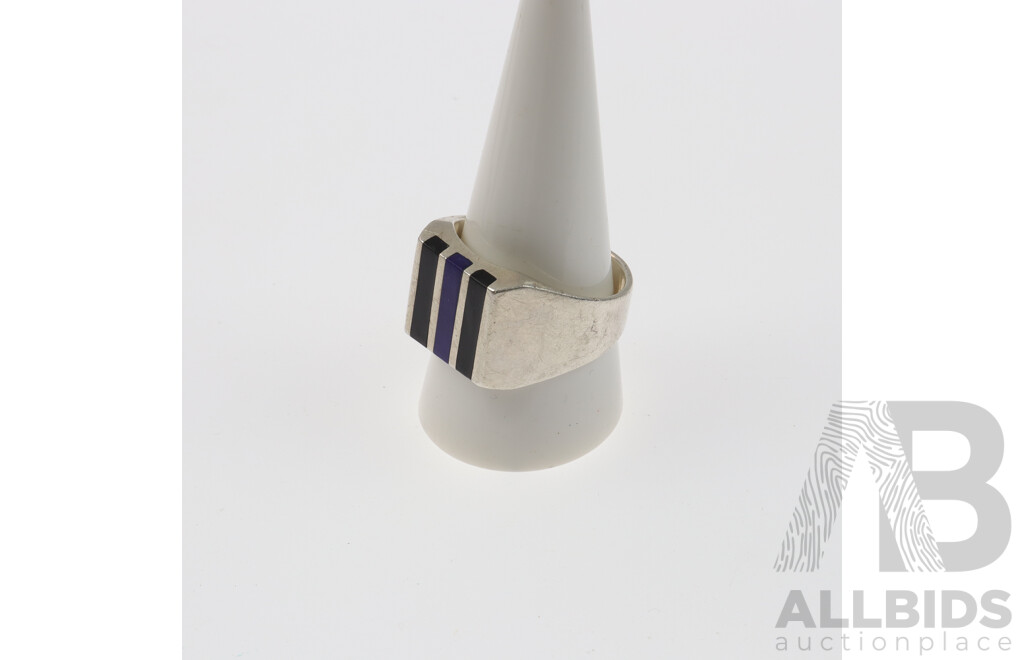 Sterling Silver Onyx and Lapis Inlaid Signet Style Ring, Size X, 14.58 Grams, Hallmarked 925
