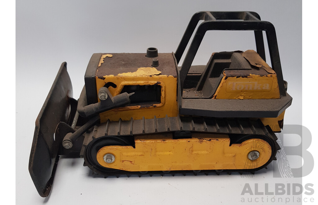 Vintage Tonka Bulldozer
