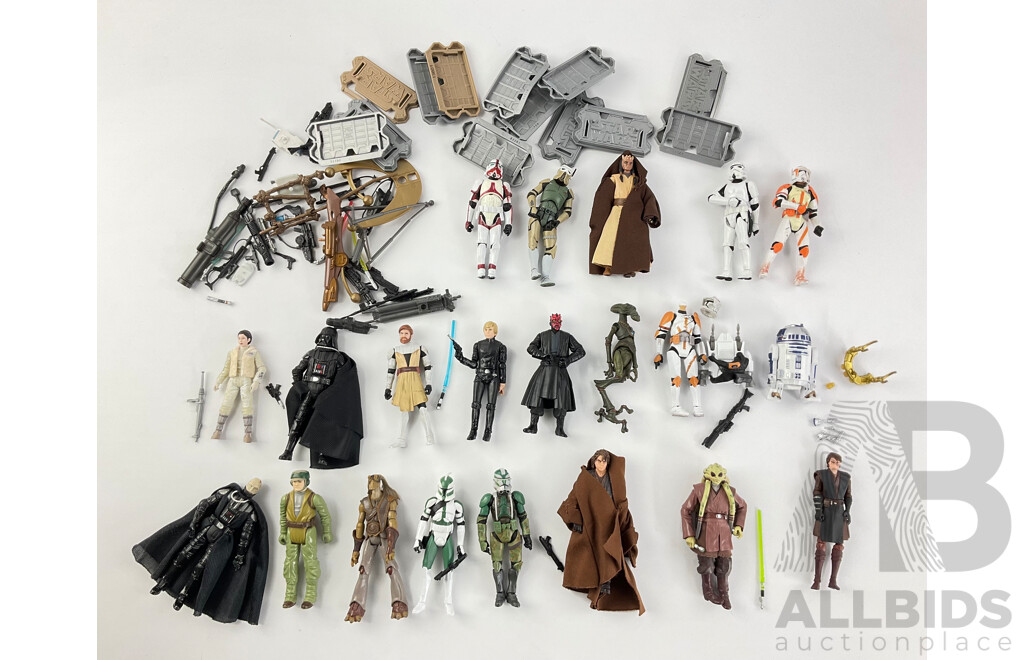 Collection of 1990's-2000's Star Wars Figures Including Darth Vader, Princess Leia, Darth Maul and More