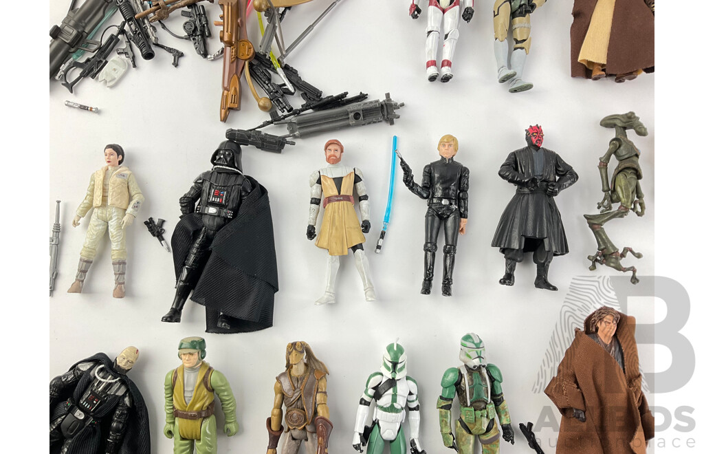 Collection of 1990's-2000's Star Wars Figures Including Darth Vader, Princess Leia, Darth Maul and More