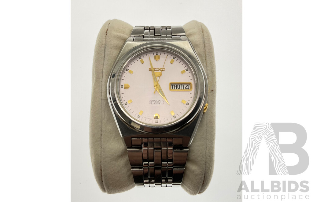 1990's Seiko Five Automatic Twenty One Jewels Wrist Watch with Date Function 7S26-05S4