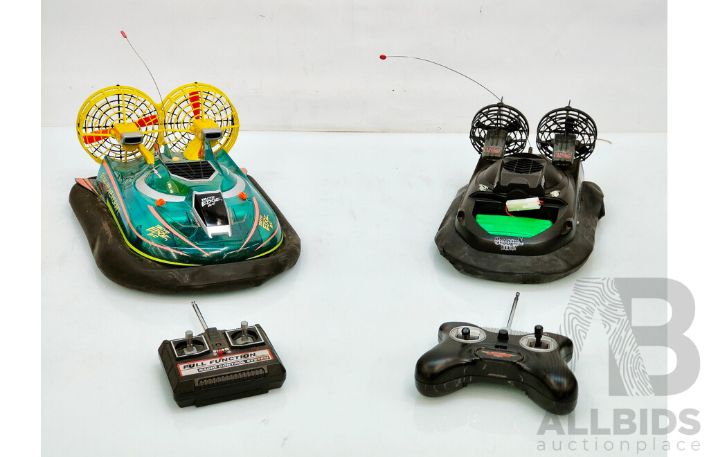 Lot of 4 RC Hovercrafts with Remote Controllers