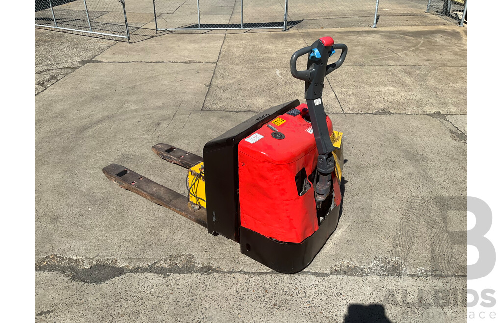 2009 Nichiyu PLD15-700-A11Z Walk Behind Forklift