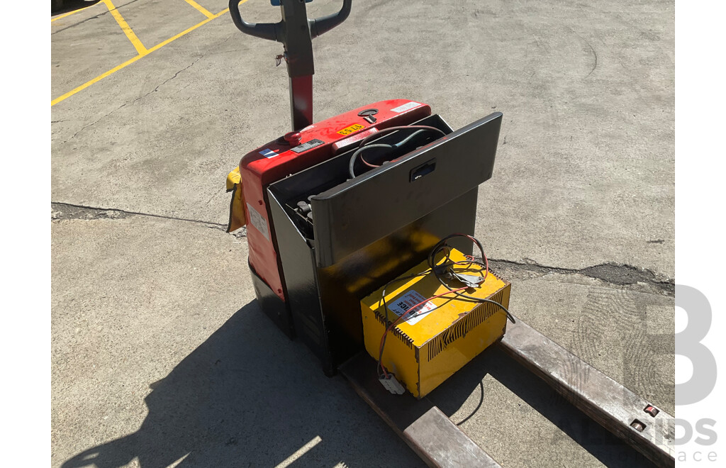 2009 Nichiyu PLD15-700-A11Z Walk Behind Forklift